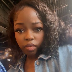 Meet your Posher, Alexandria